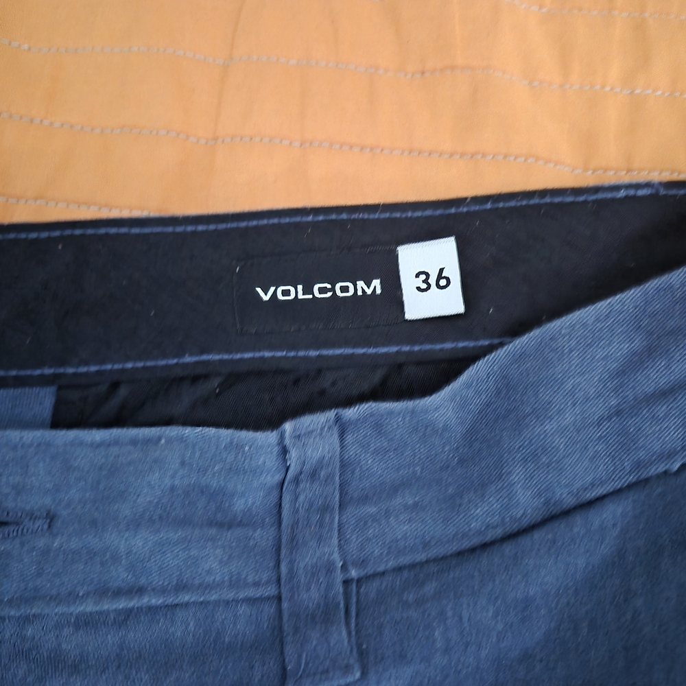 Volcom Navy Blue Shorts - Picture 3 of 3